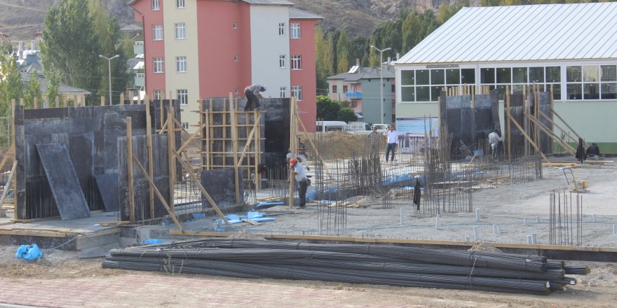 Bozkır Gençlik Merkezi yapımı devam ediyor