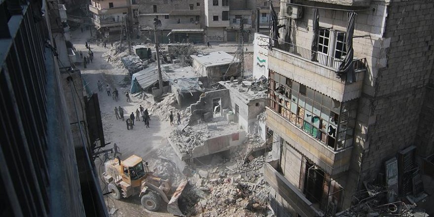 Halep'te yerleşim alanına 'vakum bombalı' saldırı: 13 ölü