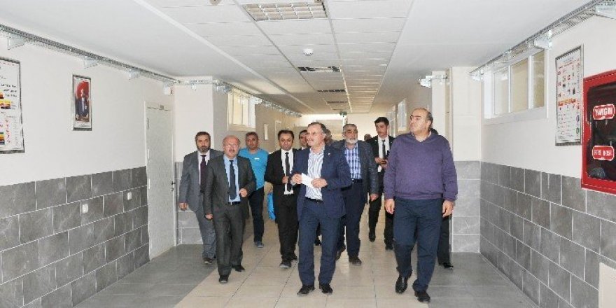 Kütükcü, organize sanayi bölgesindeki okulu ziyaret etti