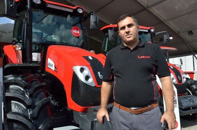 Başak Traktör, çiftçileri yeni modelleriyle ağırlıyor