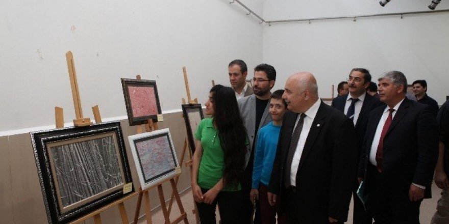 Adıyaman Üniversitesinde ebru sergisi açıldı