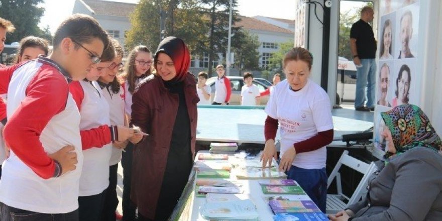 Serdivan’da vatandaşları sağlıklı hayata teşvik ettiler