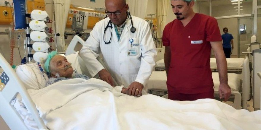103 yaşında bypass olan nine tarihe geçti