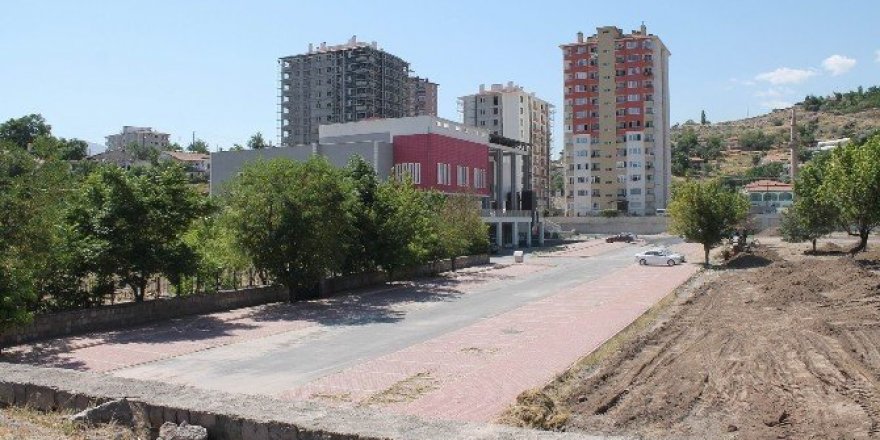 Kayseri’de cami, cemevi ve maşatlık bir arada