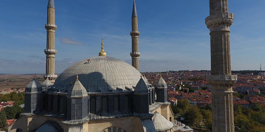 Edirne'de tarihi yapıların kurşunları yenileniyor