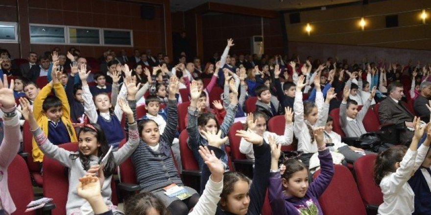 Çocuk istismarı ile eğitimli mücadele