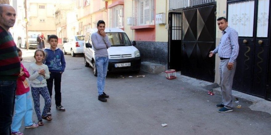3 günlük bebeği sokağa bıraktı
