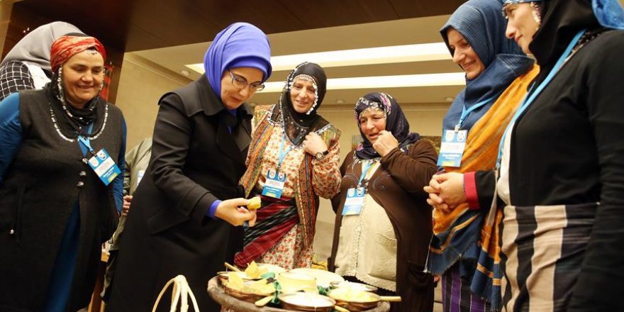Emine Erdoğan, kadın çiftçilerle bir araya geldi