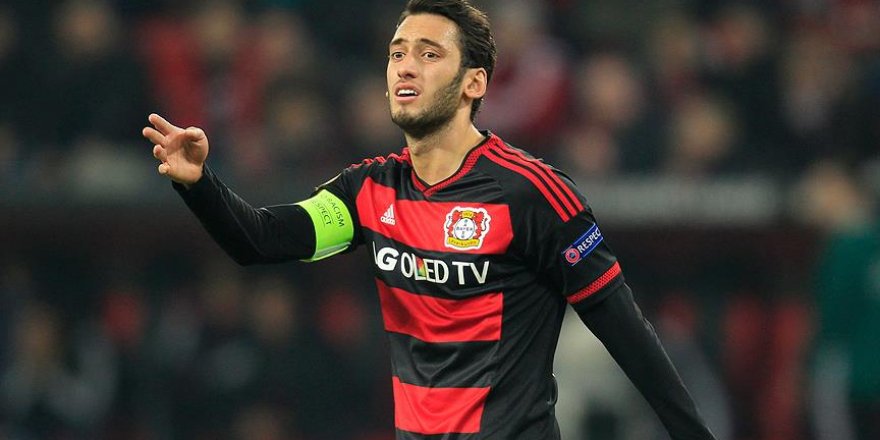 Hakan Çalhanoğlu'nun golü Leverkusen'e yetmedi