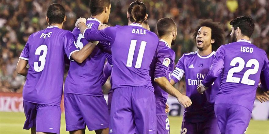 Madrid ekipleri farklı kazandı