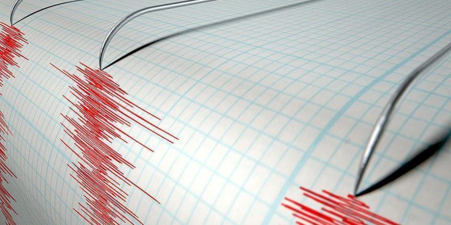 Arnavutluk'ta deprem