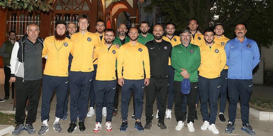 Osmanlıspor'dan Osmangazi ve Orhangazi'ye vefa
