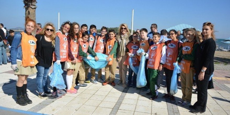 Urla’da kıyı ve deniz temizliği