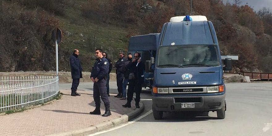 Yunanistan'da yakalanan kaçak iki Türk tutuklandı