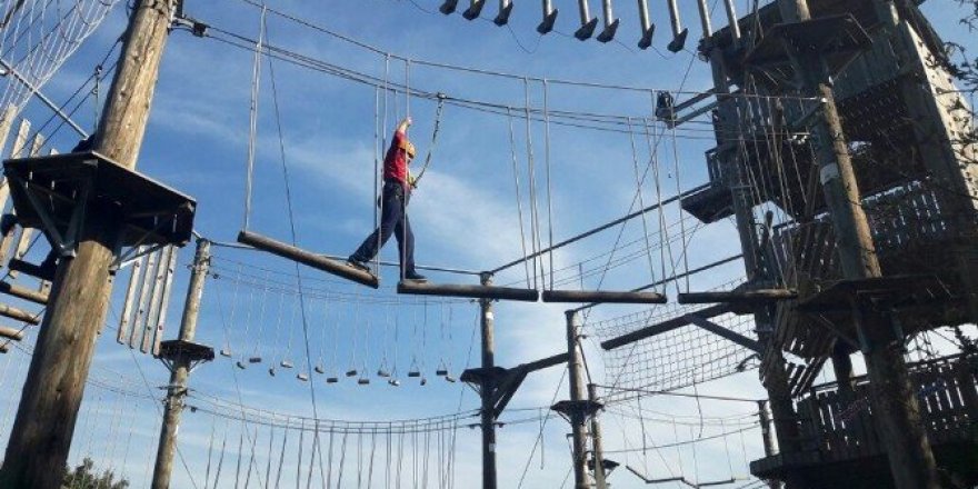 Öğrencilerin macera park ziyaretleri sürüyor