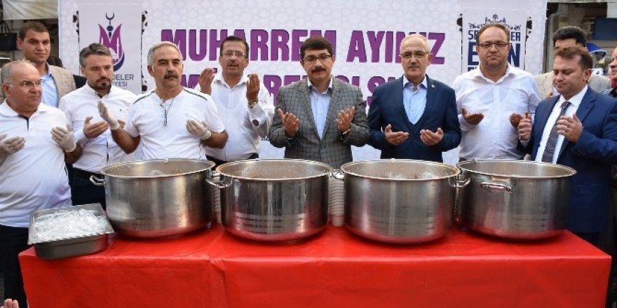 AK Partili Bilen ve Başkan Çelik’ten aşure ikramı