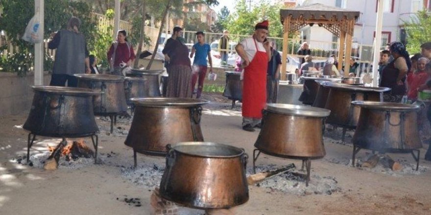 Hacı Bektaş-ı Veli Kültür Merkezi Vakfında aşure etkinliği