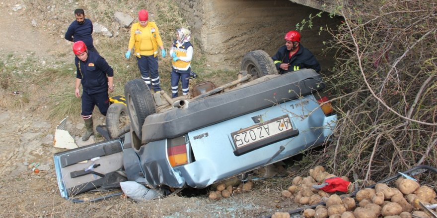 Konya'da otomobil sulama kanalına devrildi: 1 ölü, 1 yaralı