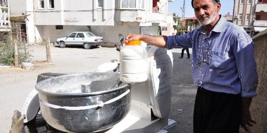 Hamur yoğurma derdini ‘seyyar hamur-matik’ çözdü
