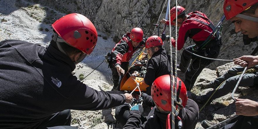 JAK'tan gerçeği aratmayan tatbikat