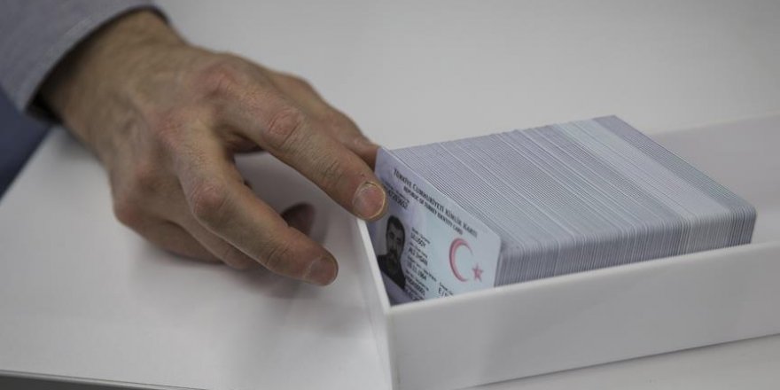 Tüm illerde çipli kimlik başvuruları alınacak