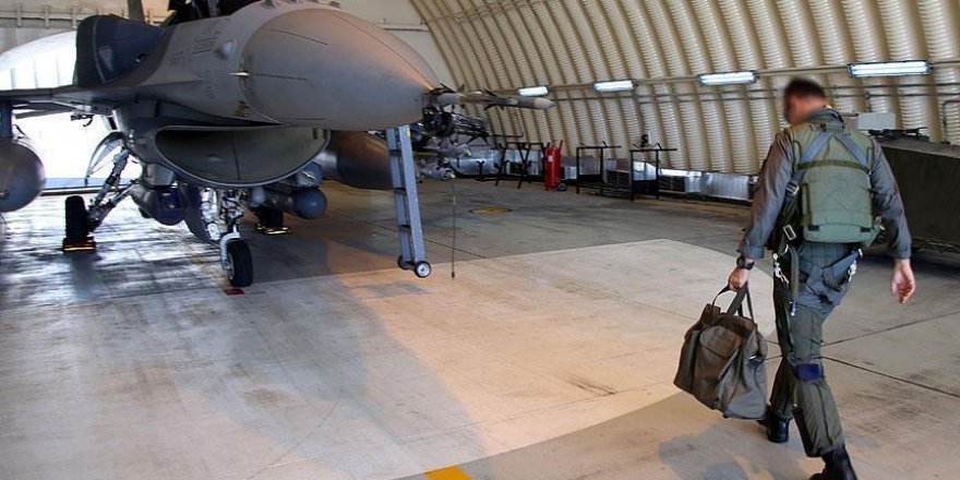 İtirafçı pilot: 'Ailenize çok para gönderip şımartmayın' diyerek himmet topladılar