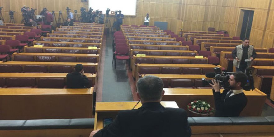 HDP grup toplantısı boş sıralar karşısında yapıldı