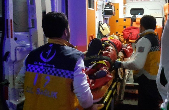 Bebeğinin mama önlüğünü alırken ikinci kattan düştü