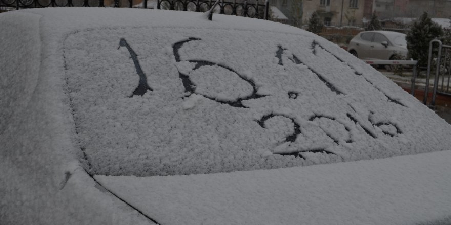Konya'ya mevsimin ilk karı düştü