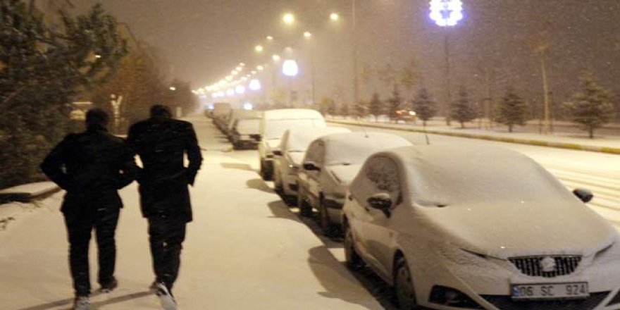 Kötü havadan dolayı okullar tatil edildi!