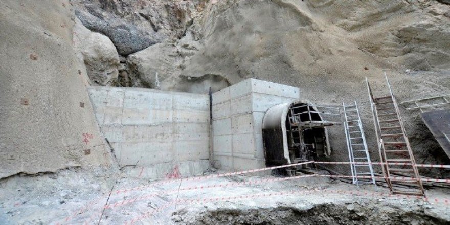 Dünyanın en yüksek 3. barajında yüzde 59,34 fiziki gerçekleşme sağlandı