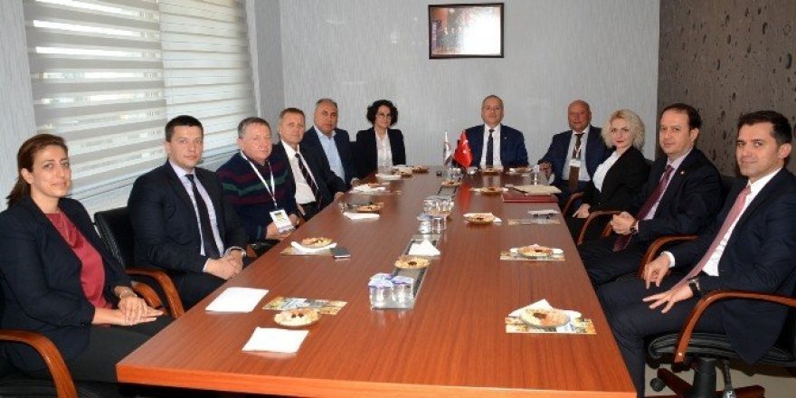 Ukraynalı sanayiciler Adana'da