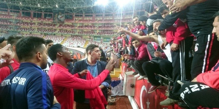Antalyaspor’da Eto’o devreyi kapattı