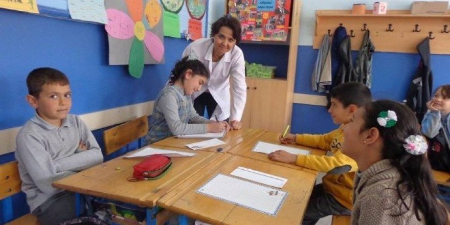 Erzincan’da PTT’den öğretmenlere 24 Kasım indirimi