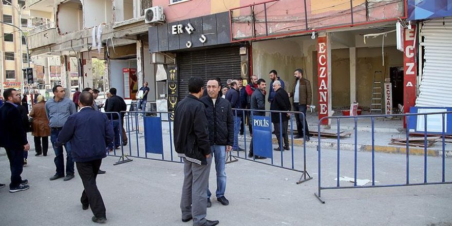 Bağlar'da zarar gören vatandaşlara 5 milyon lira yardım