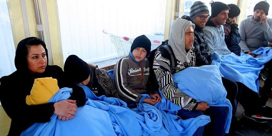 Çeşme'de 27 yabancı uyruklu yakalandı