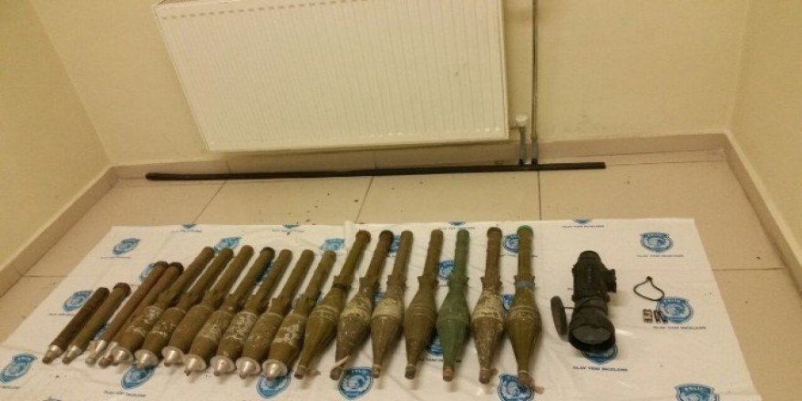 Van’da bir binada PKK’ya ait cephanelik ele geçirildi