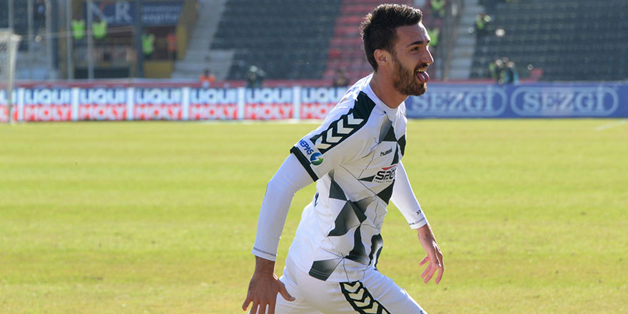 Atiker Konyaspor'da Bajic ve Douglas haftanın 11'inde