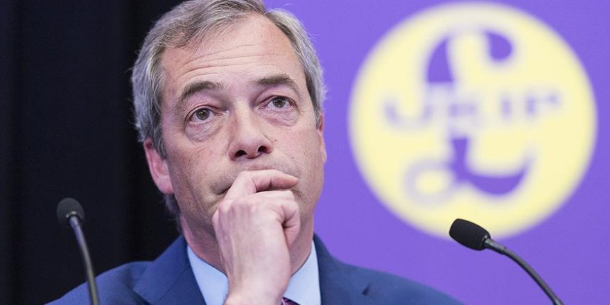 İngiliz hükümeti Trump'ın Farage'a elçilik önerisinden rahatsız