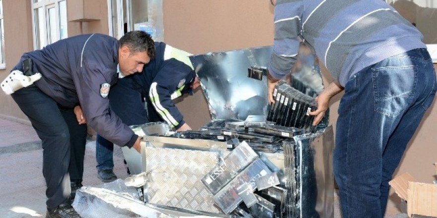 Buzdolabı içinde kaçak sigara sevkıyatı