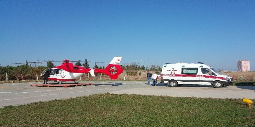 Ambulans helikopter 11 günlük bebek için havalandı