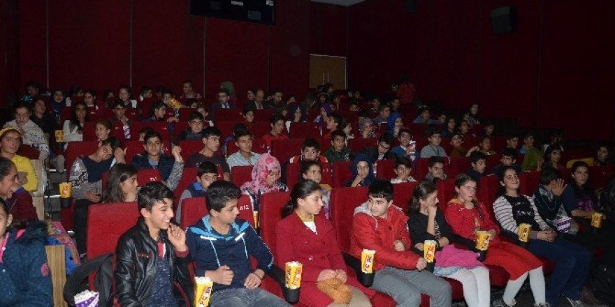Çocuklar sinema ile tanıştı