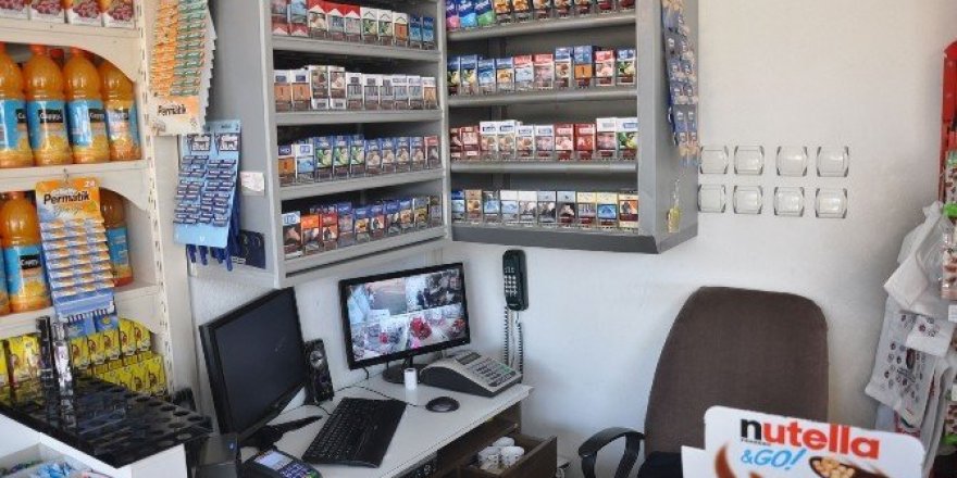Maskeli hırsızlar güvenlik kamerasına yakalandı
