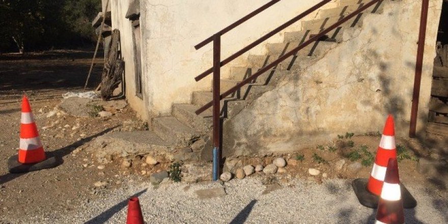 Merdivenden düşerek hayatını kaybetti