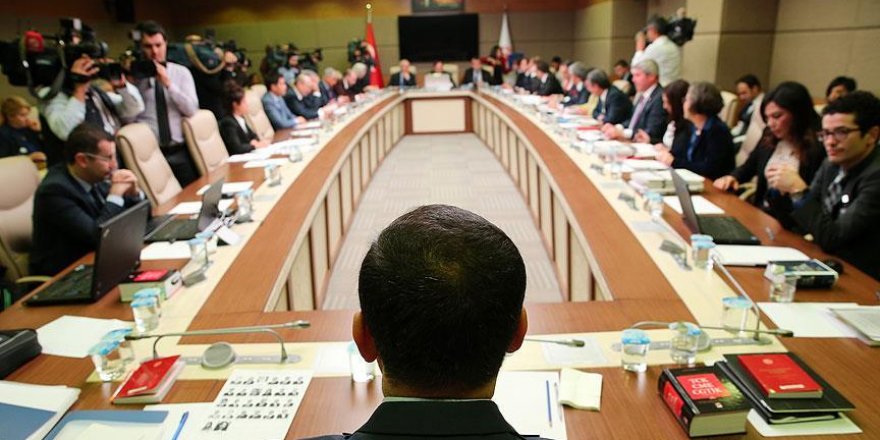 Erken yaşta evlilik düzenlemesi tasarıdan çıkarıldı