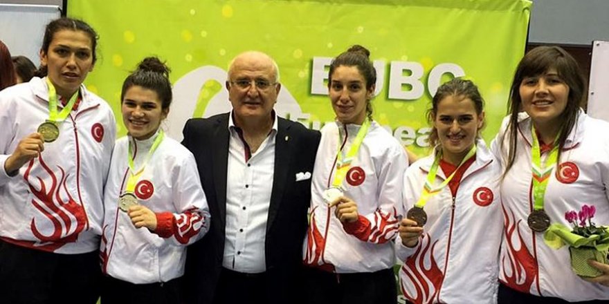 Boksta Elif Güneri Avrupa şampiyonu