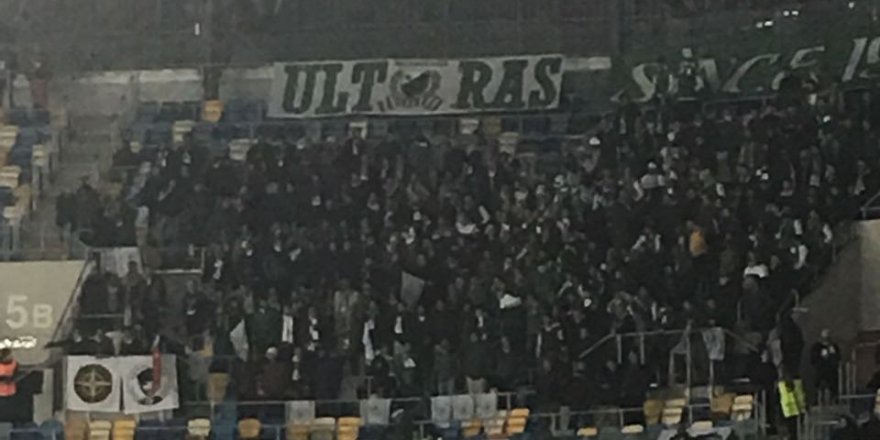 Konyaspor taraftarı takımını yalnız bırakmadı