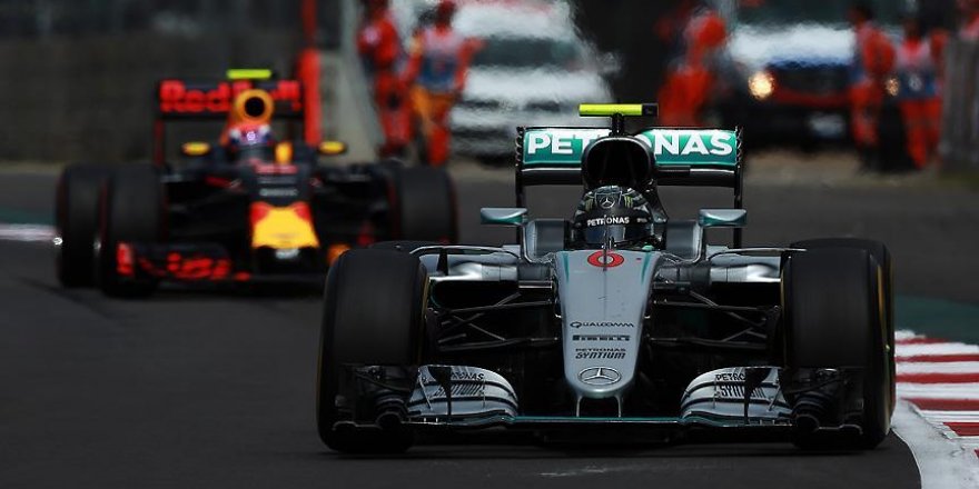 Formula 1'de şampiyonluk düğümü çözülüyor
