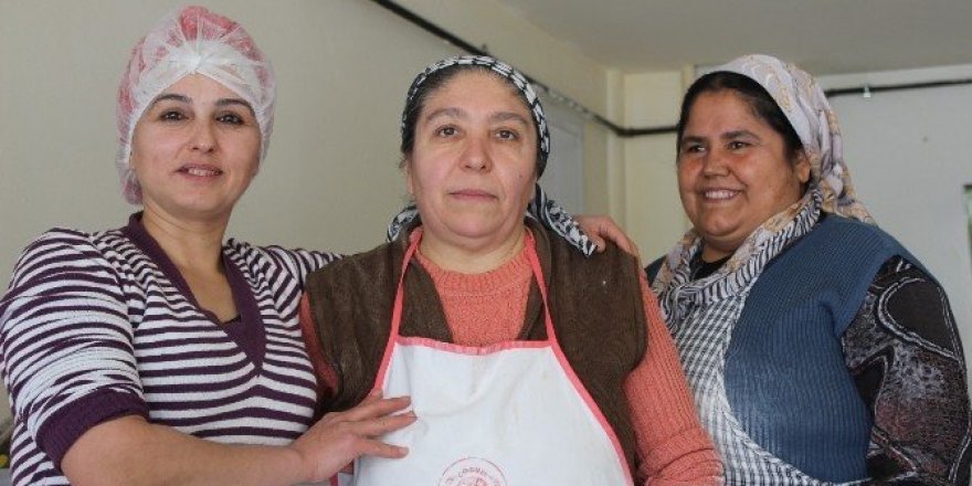 Kadınlar yaptıkları günlerde topladıkları paralarla iş yeri açtı
