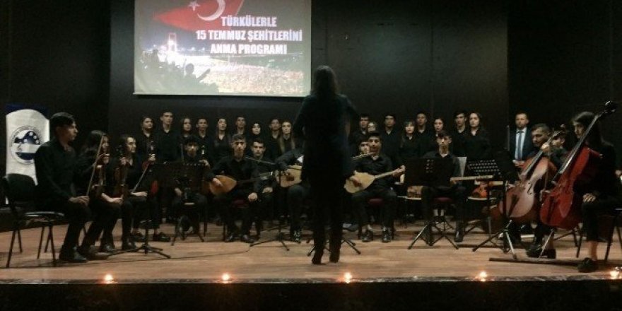 15 Temmuz şehitleri türkülerle anıldı
